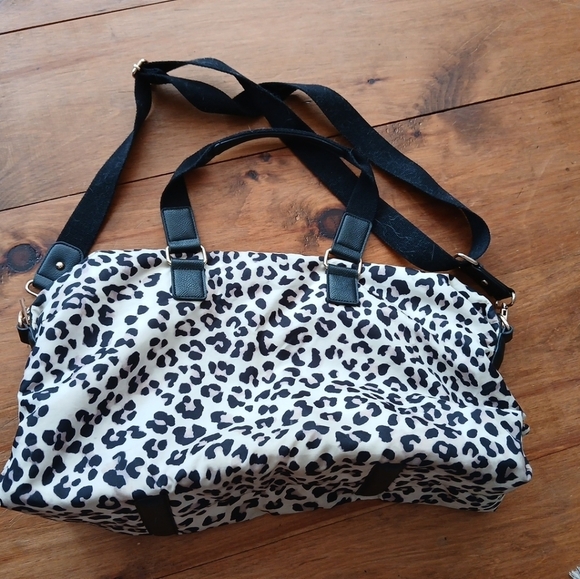 Chicos Cheetah Print Travel Bag, Removable Strap - Picture 2 of 8